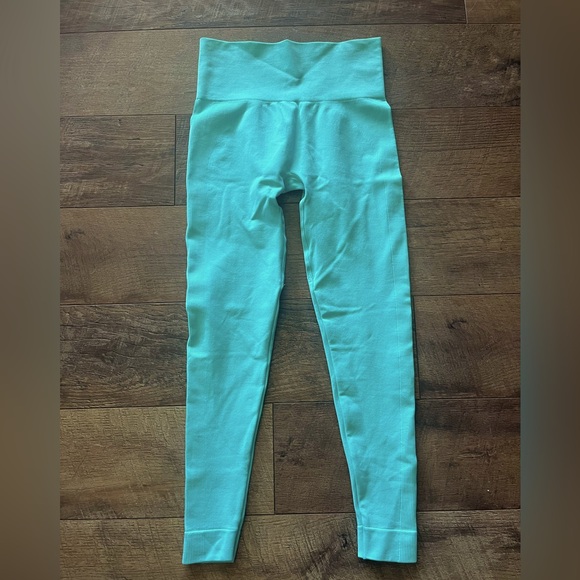 New with out tags never worn SET active leggings - Picture 2 of 3